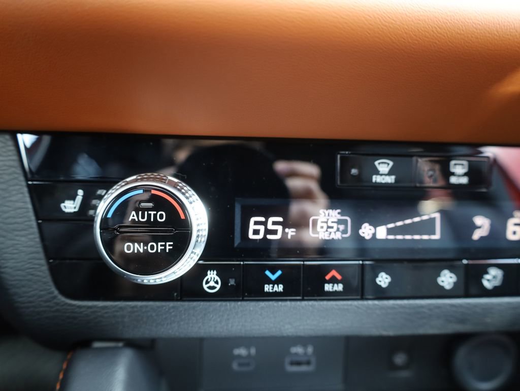 New 2025 Mitsubishi Outlander SEL image 47