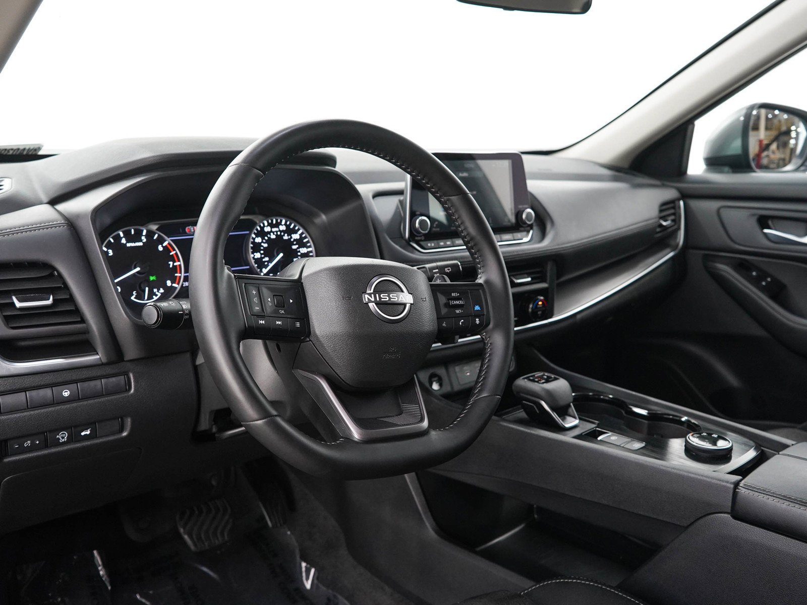 Used 2026 Nissan Rogue SV AWD/4WD image 24
