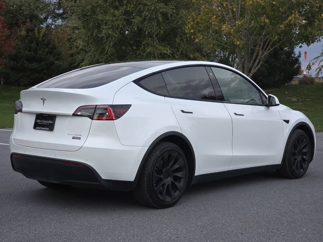 Used 2021 Tesla Model Y Long Range image 8