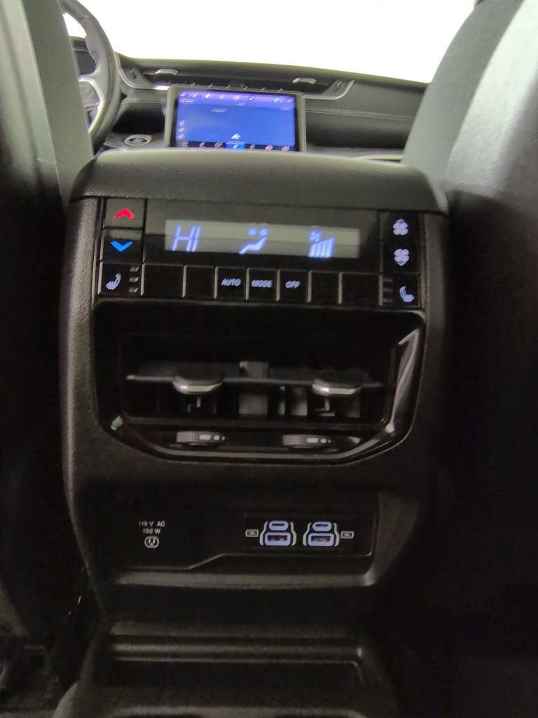Used 2021 Jeep Grand Cherokee L Limited AWD/4WD image 31