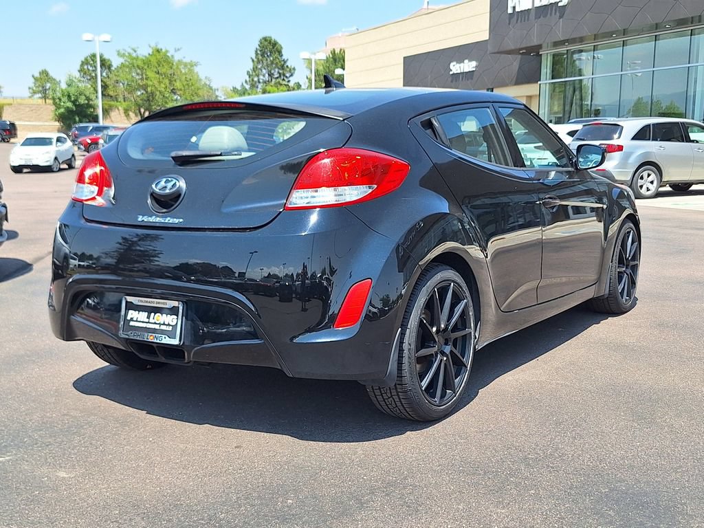 Used 2012 Hyundai Veloster w/ Style Pkg FWD image 3