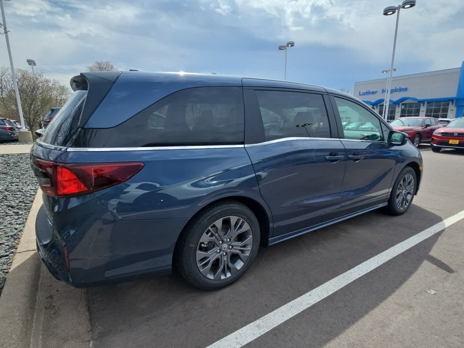 Used 2026 Honda Odyssey Touring image 3