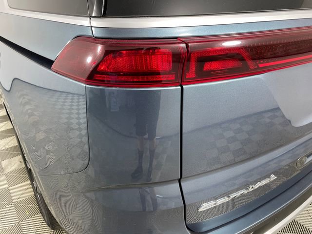 Used 2022 Kia Carnival EX FWD image 18