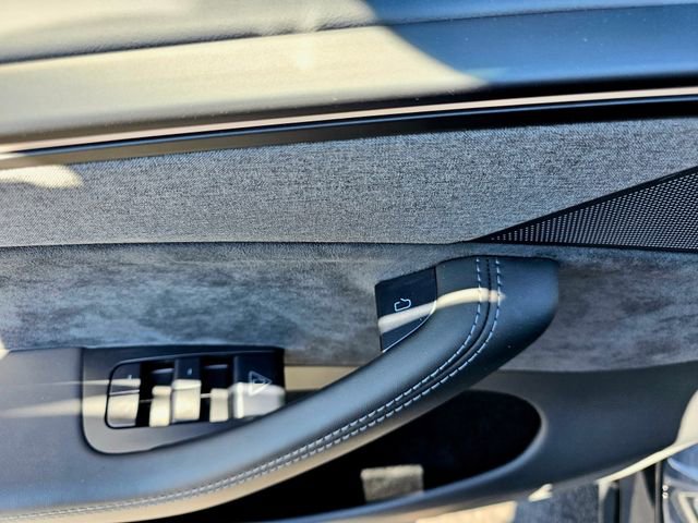 Used 2026 Tesla Model Y AWD image 18