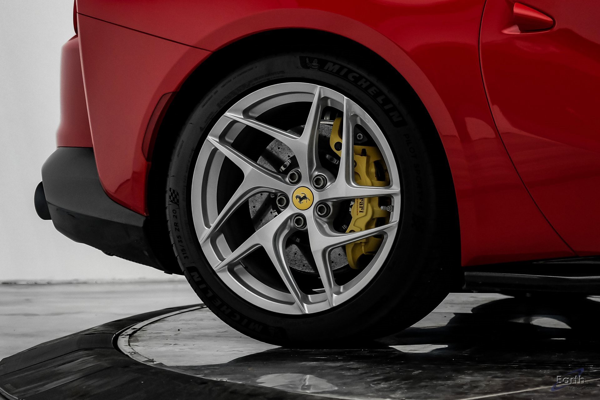 Used 2018 Ferrari 812 Superfast image 90