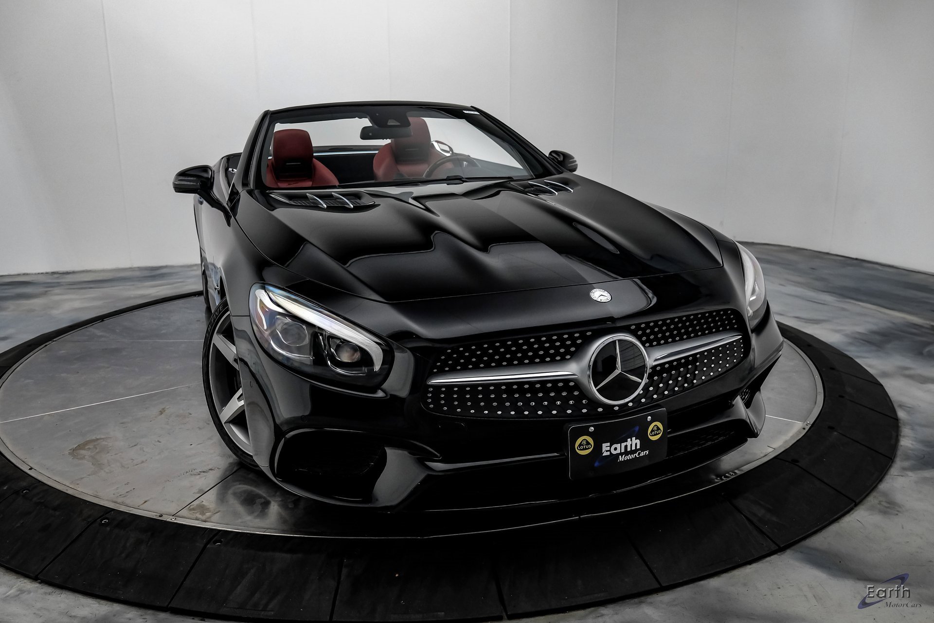Used 2017 Mercedes-Benz SL 550 image 26
