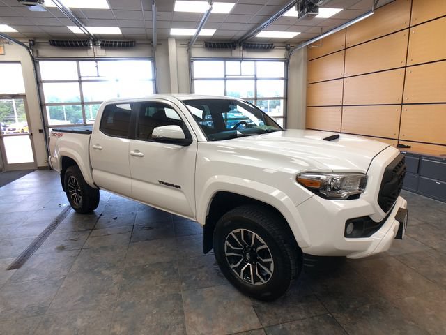 Used 2020 Toyota Tacoma TRD Sport w/ Technology Package