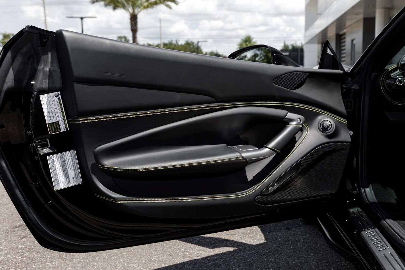 Used 2022 Ferrari F8 Tributo RWD image 50