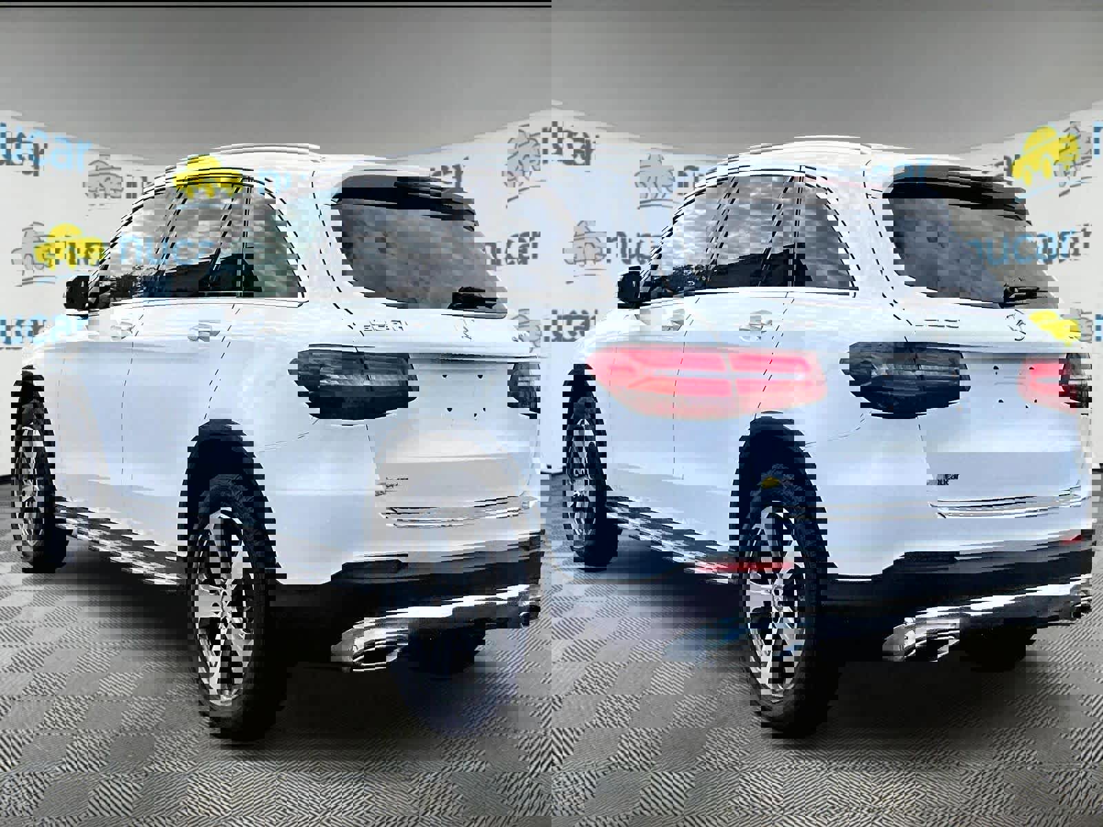 Used 2017 Mercedes-Benz GLC 300 4MATIC image 4