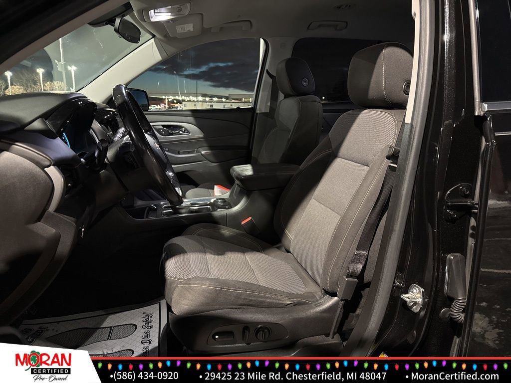 Used 2018 Chevrolet Traverse LT image 12