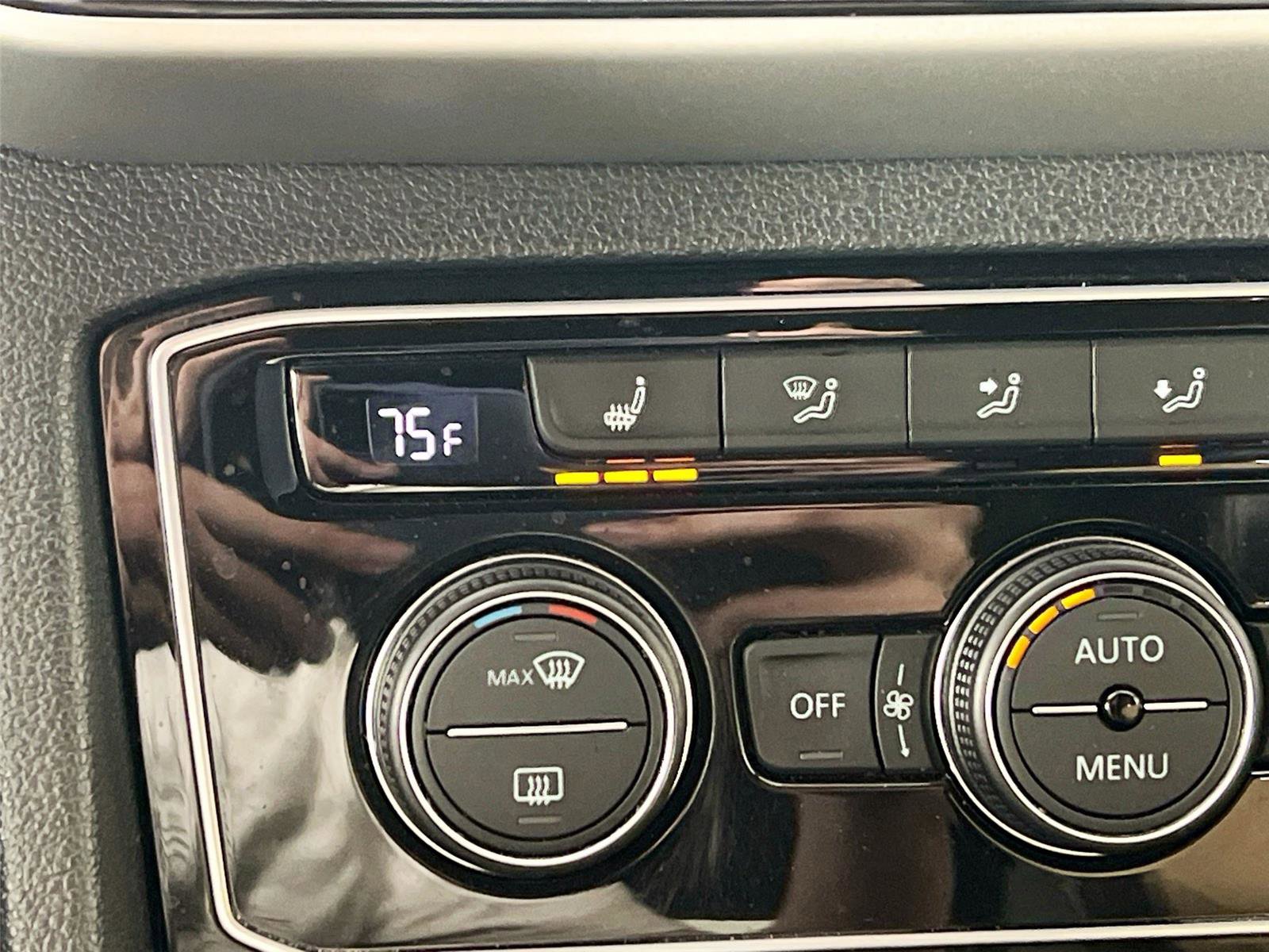 Used 2022 Volkswagen Atlas Cross Sport SE AWD/4WD image 21