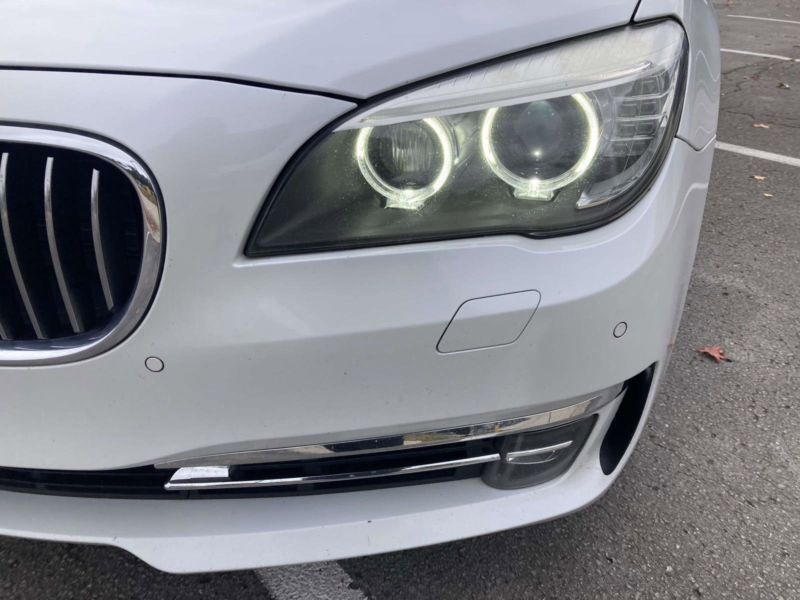 Used 2013 BMW 750Li RWD image 12
