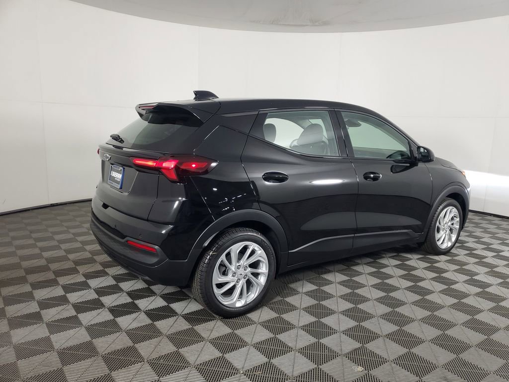 New 2027 Chevrolet Bolt LT image 4