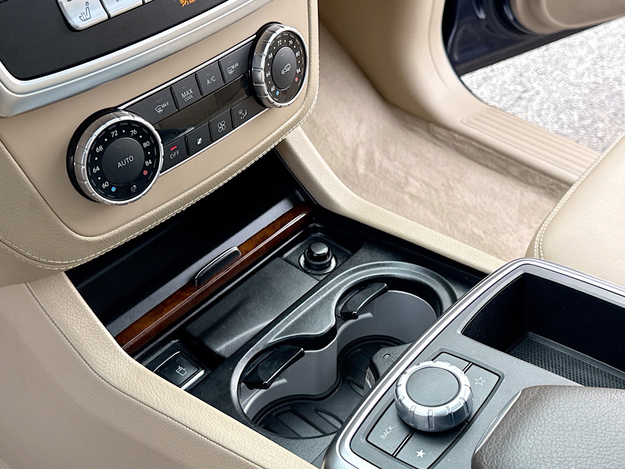 Used 2015 Mercedes-Benz ML 400 4MATIC image 11