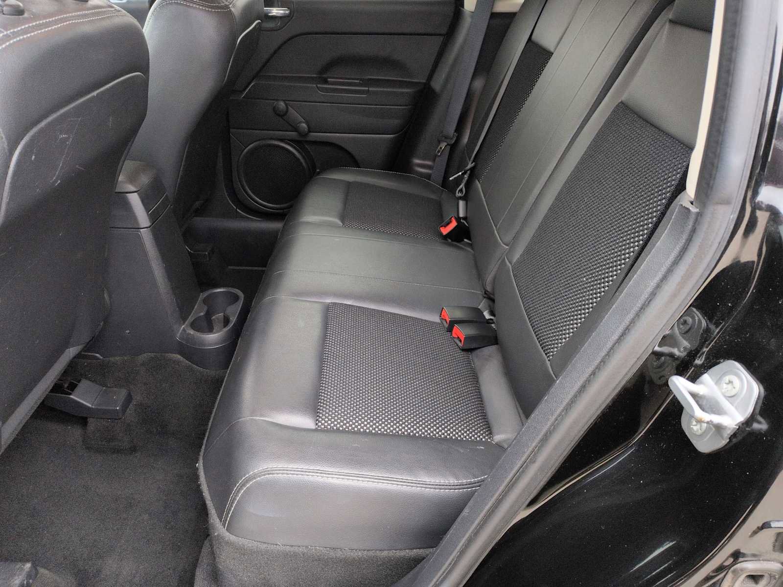 Used 2015 Jeep Compass Sport image 16