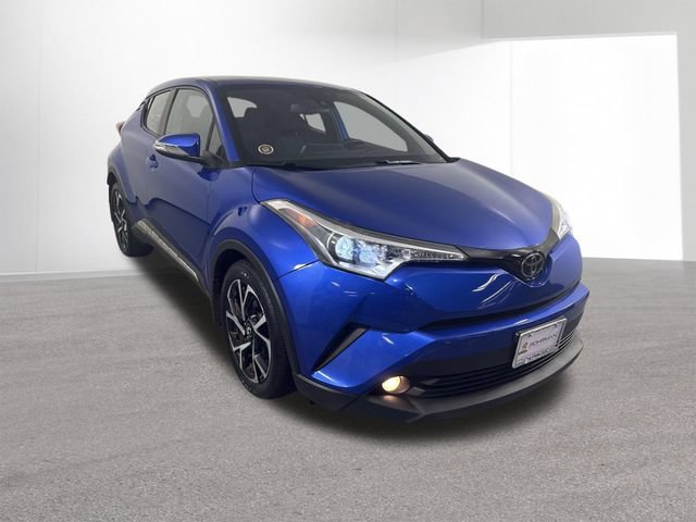Used 2018 Toyota C-HR XLE FWD image 3