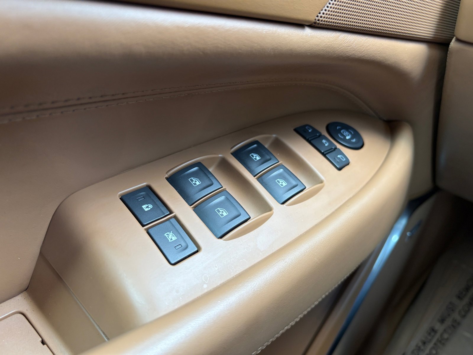 Used 2016 Cadillac Escalade Platinum AWD/4WD image 16