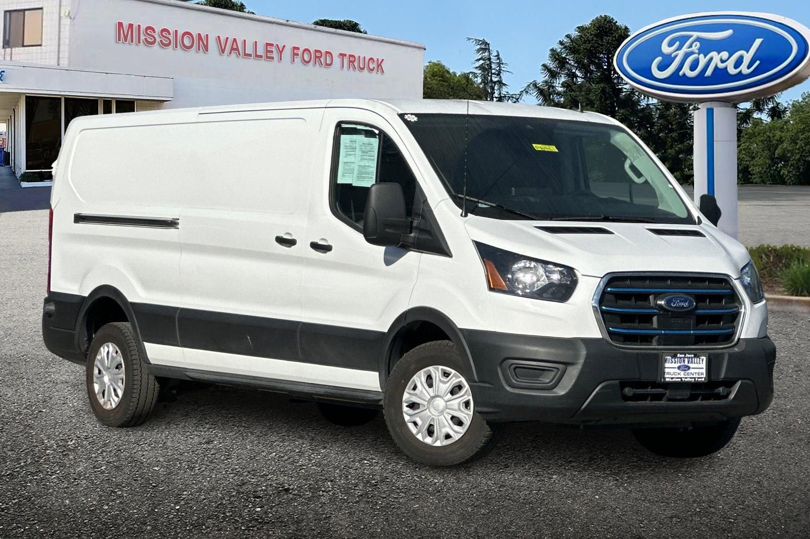 Used 2022 Ford E-Transit Low Roof image 2