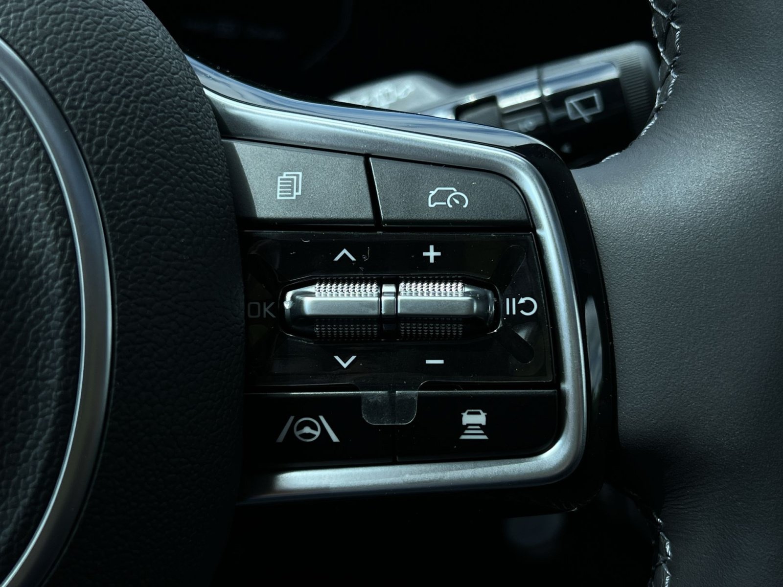 New 2026 Kia Carnival SX Prestige FWD image 30
