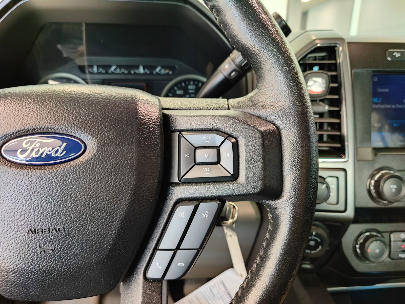 Used 2020 Ford F150 XLT w/ Equipment Group 302A Luxury AWD/4WD image 13
