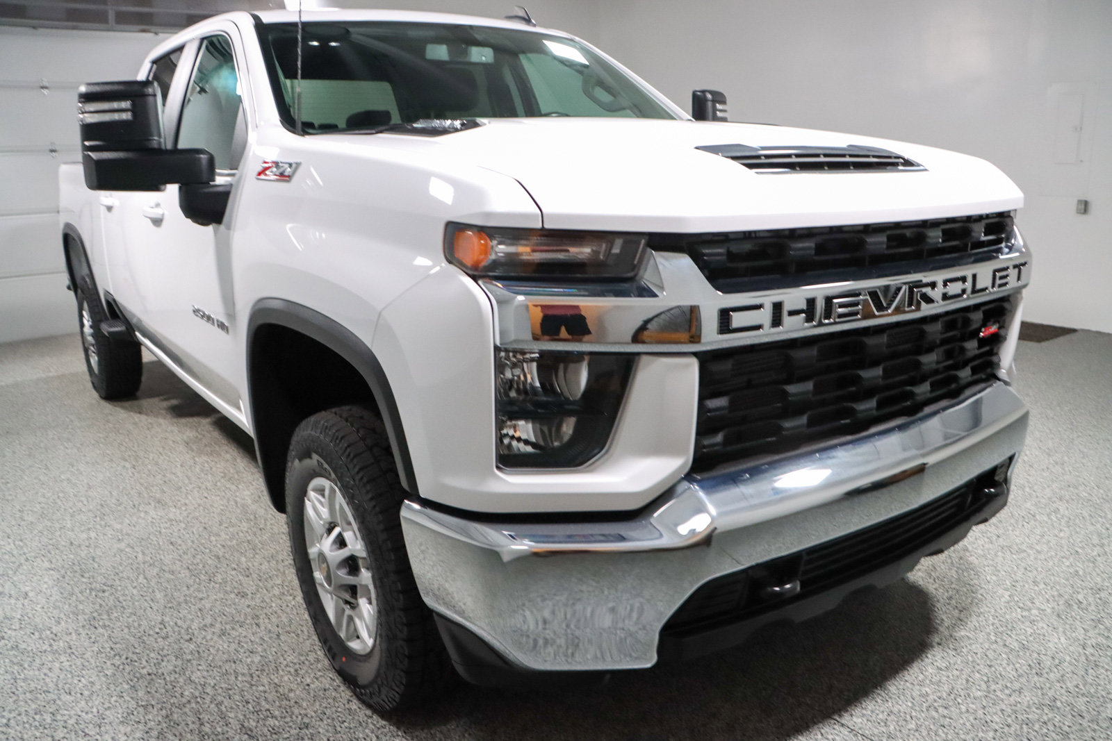 Used 2023 Chevrolet Silverado 2500 LT image 5