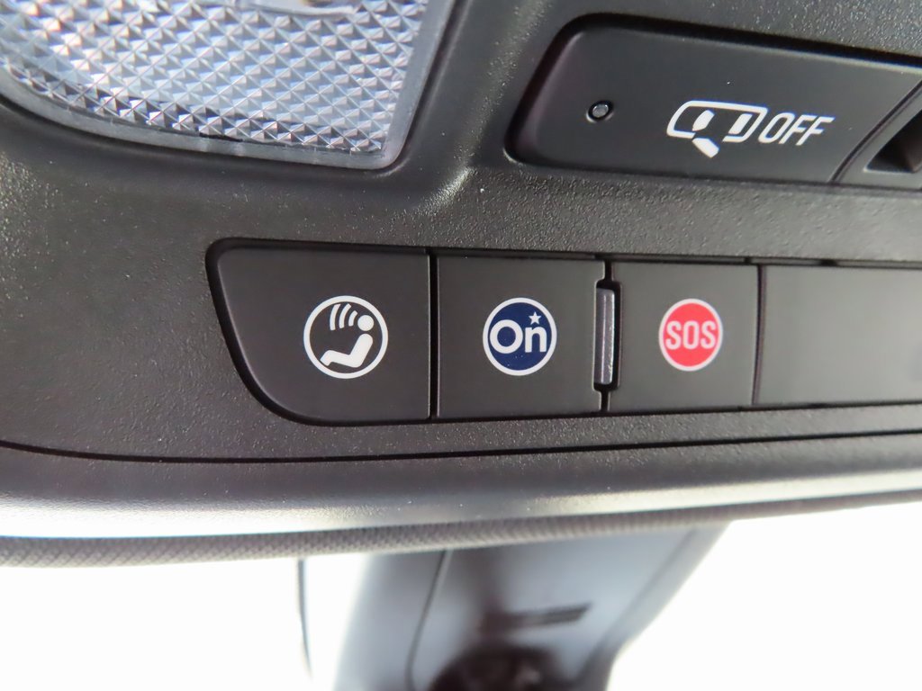 Used 2023 Chevrolet Traverse LT image 11