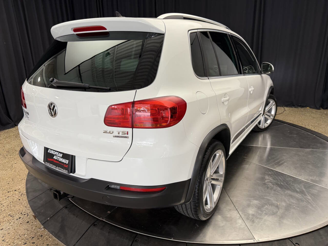 Used 2014 Volkswagen Tiguan R-Line image 9