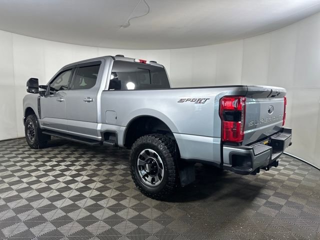 Used 2024 Ford F350 Lariat w/ Lariat Ultimate Package image 5
