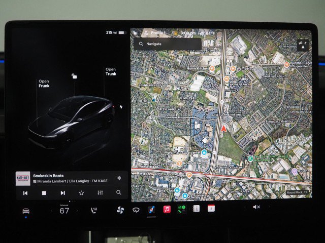 Used 2026 Tesla Model Y Long Range AWD/4WD image 32