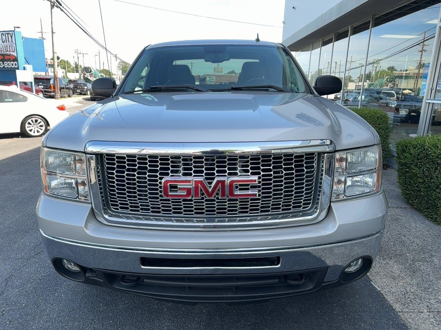 Used 2009 GMC Sierra 1500 SLE w/ Power Pack Plus AWD/4WD image 29
