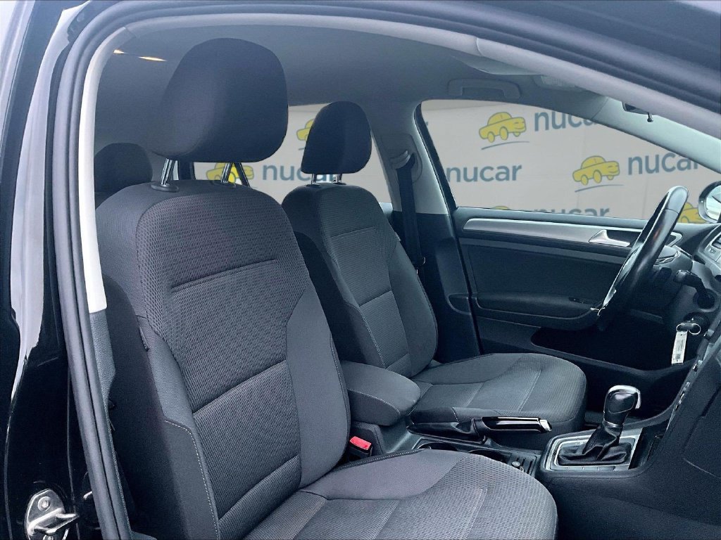 Used 2017 Volkswagen Golf S FWD image 11