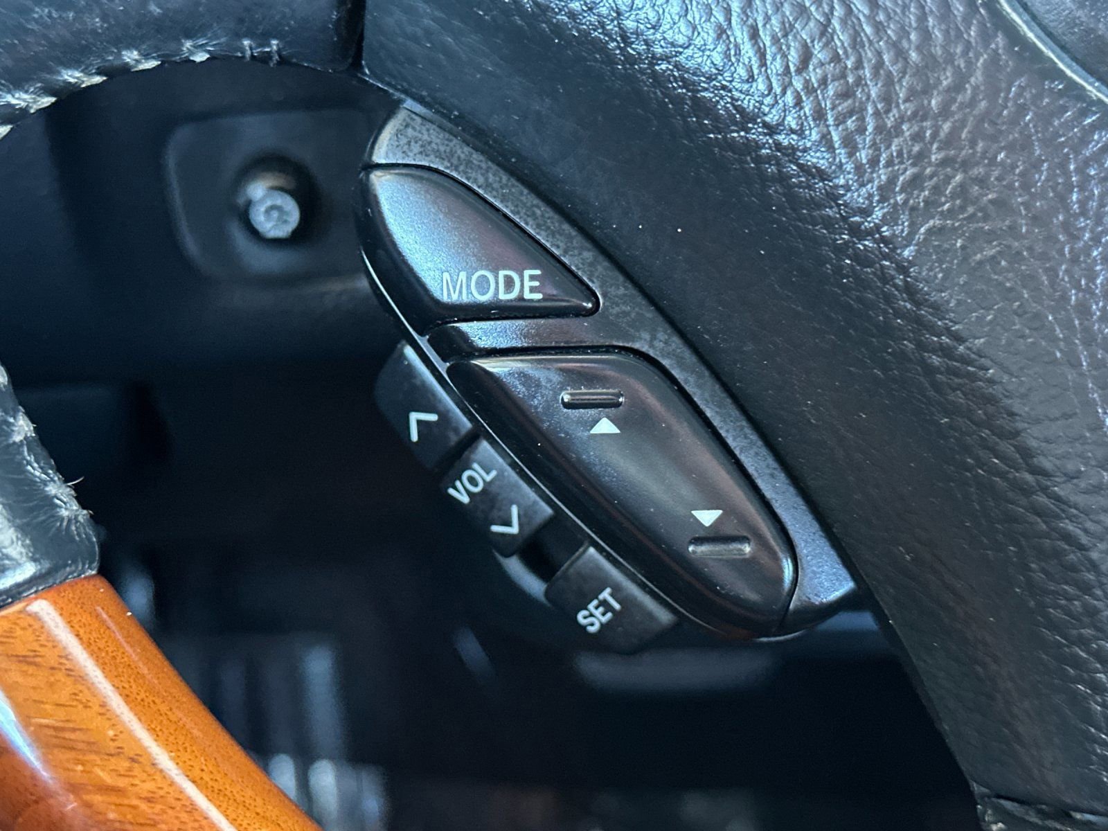 Used 2002 Lexus SC 430 Convertible RWD image 25