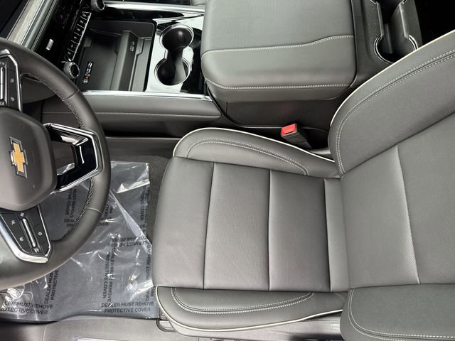 New 2026 Chevrolet Suburban Premier image 23