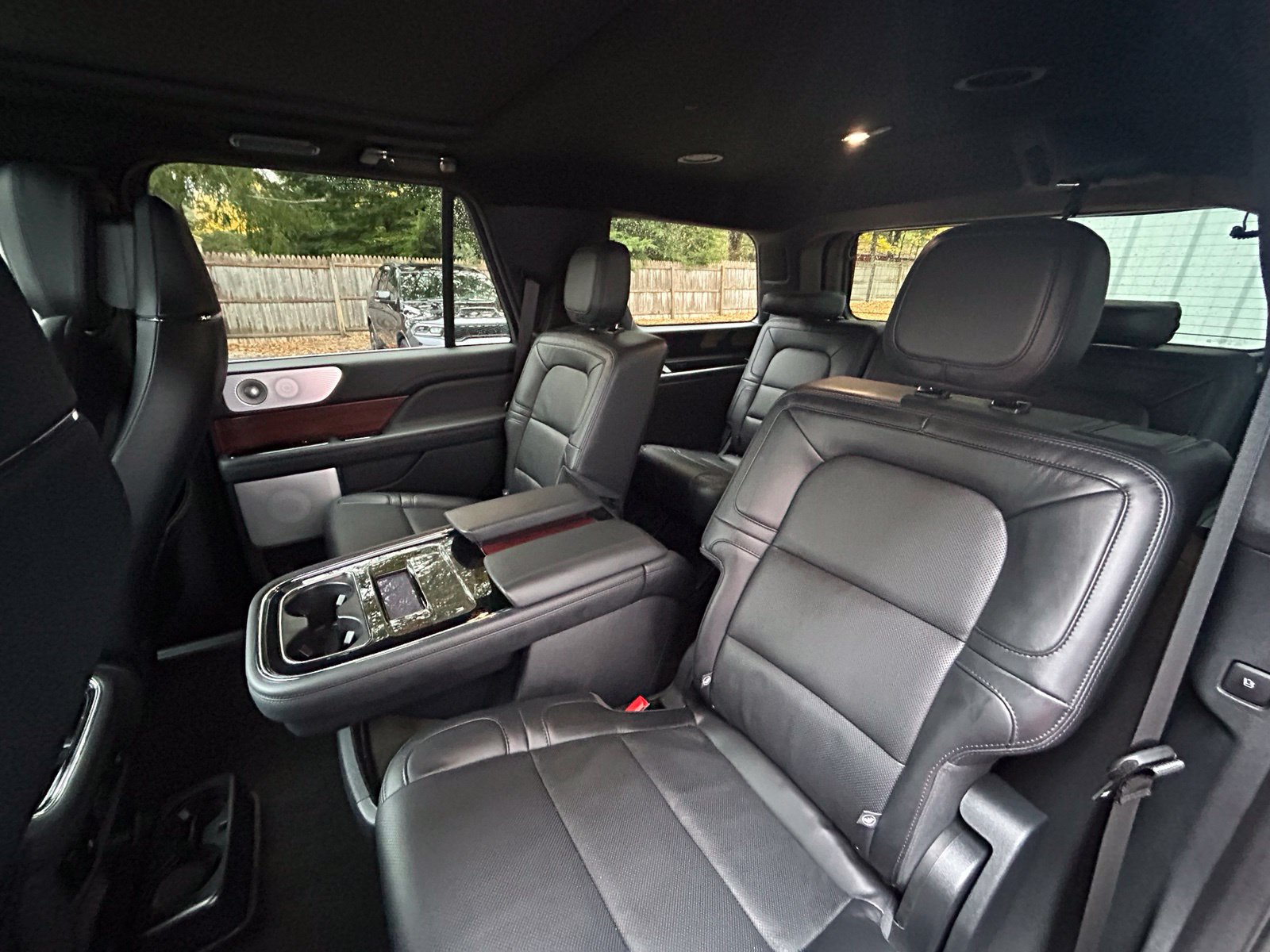 Used 2024 Lincoln Navigator Reserve AWD/4WD image 10