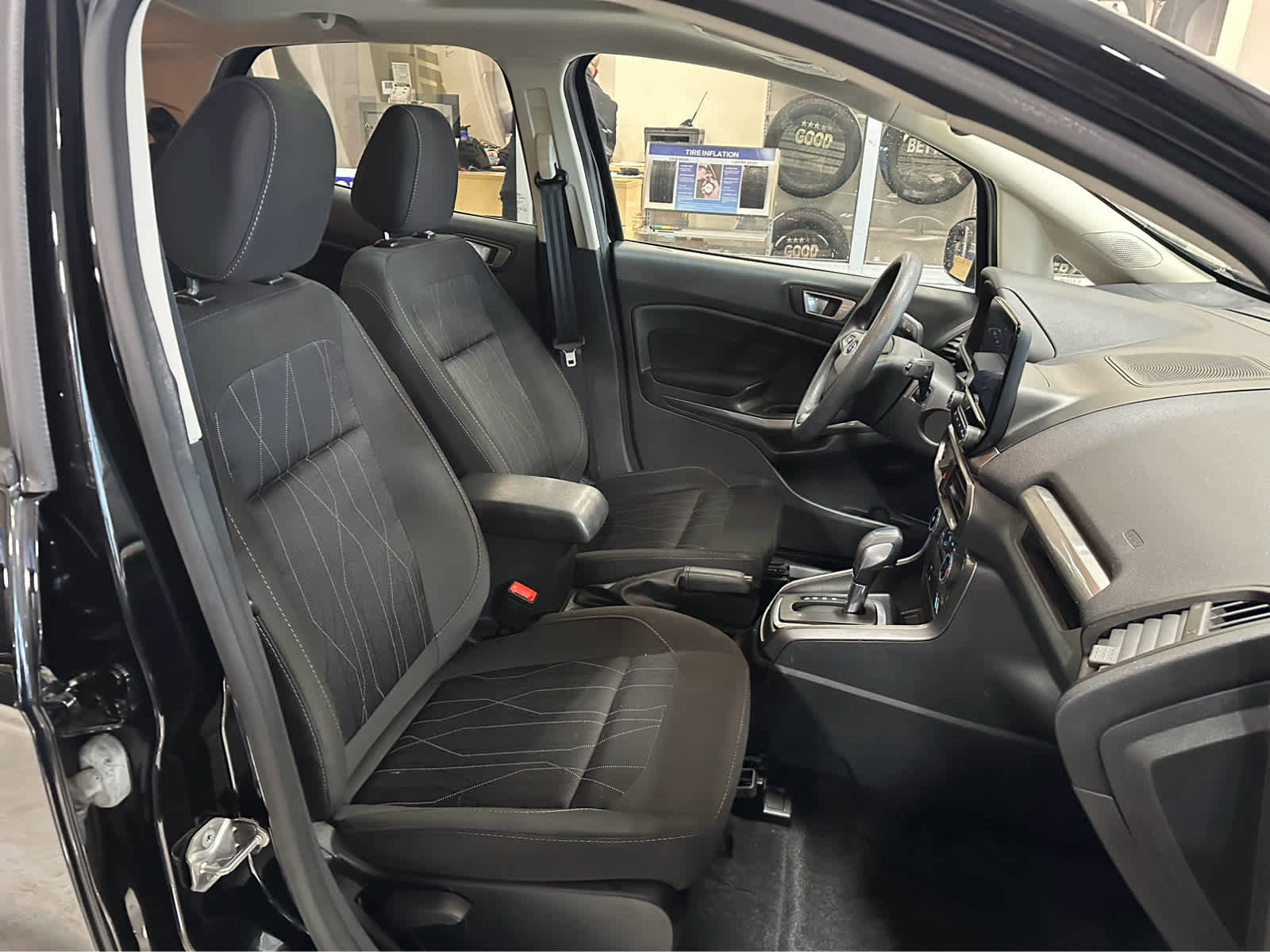 Used 2022 Ford EcoSport SE w/ SE Convenience Package image 39