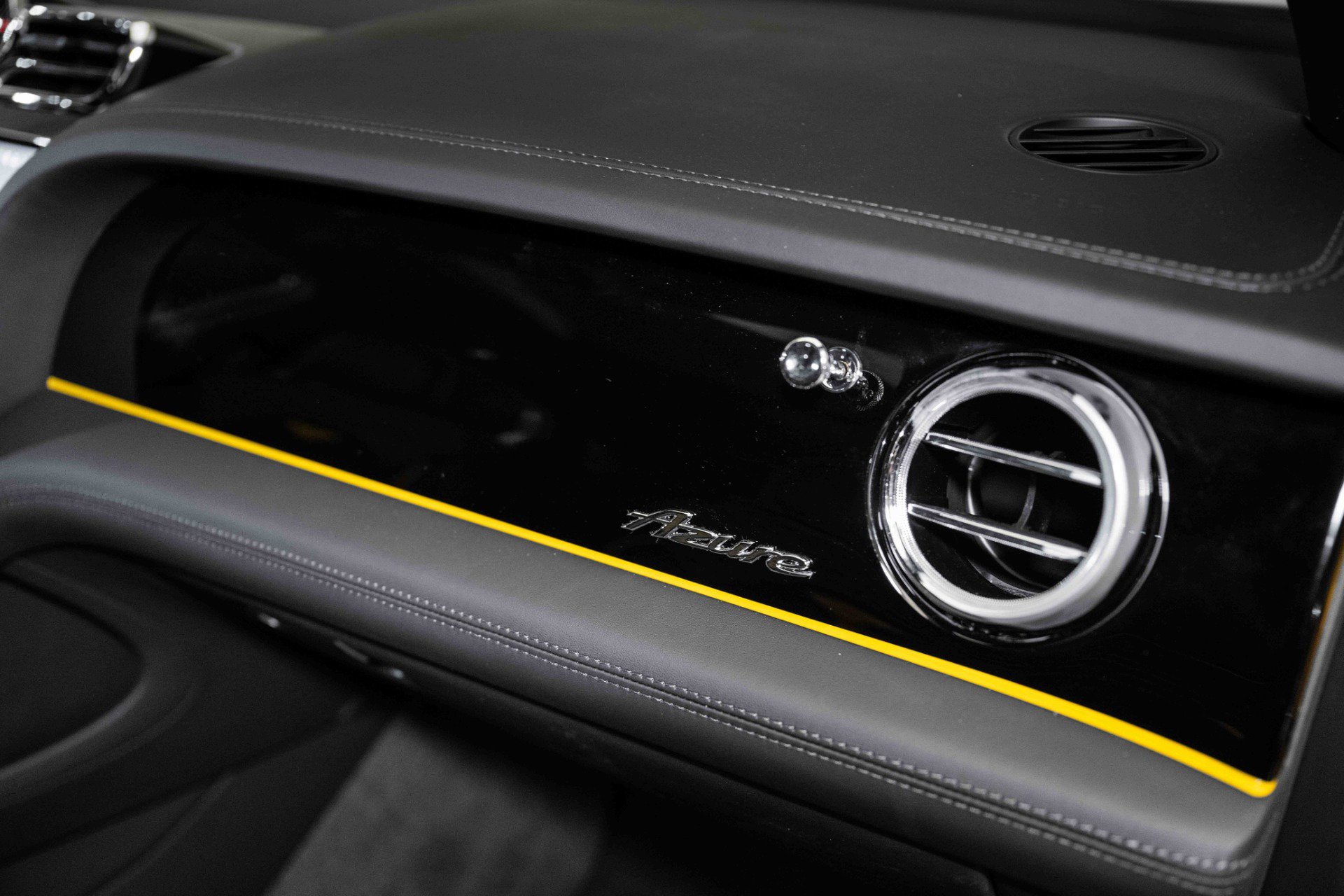 Certified 2024 Bentley Bentayga image 47