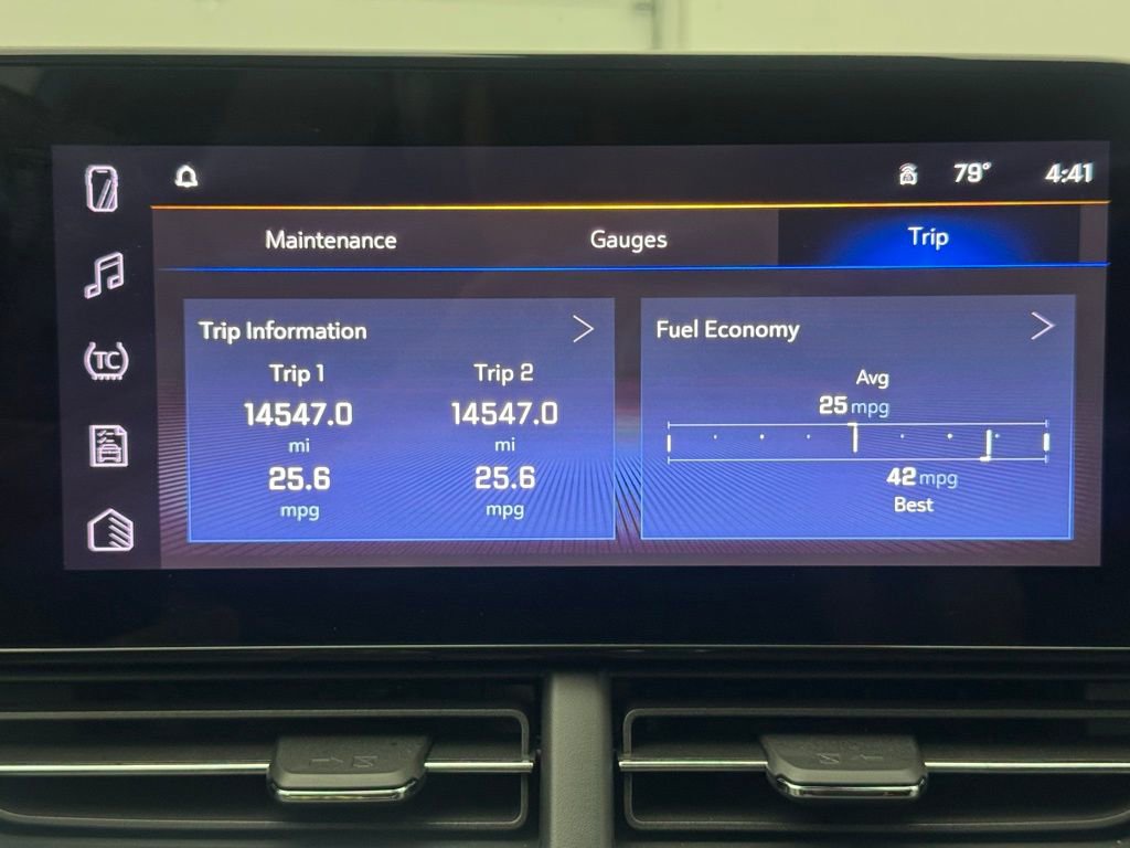 Used 2025 Chevrolet Trax RS FWD image 25
