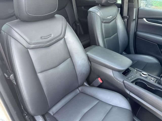 Certified 2025 Cadillac XT5 Premium Luxury w/ Technology Package AWD/4WD image 24