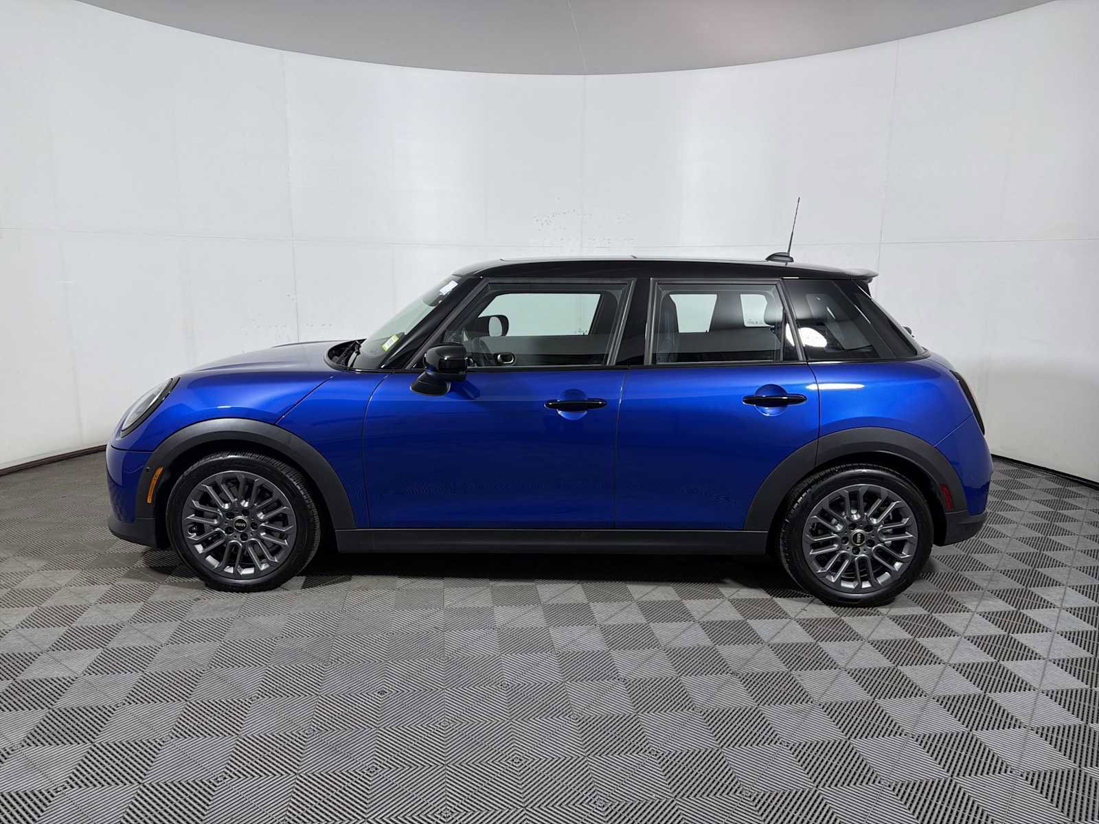 Certified 2025 MINI Cooper S FWD image 4