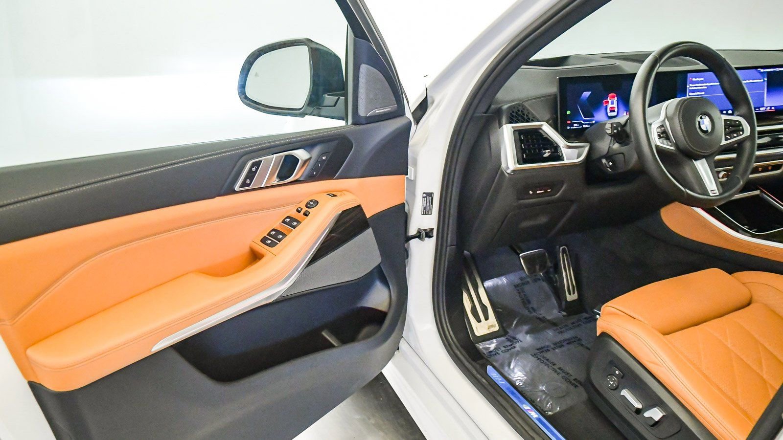 Certified 2024 BMW X5 xDrive40i w/ M Sport Package image 27