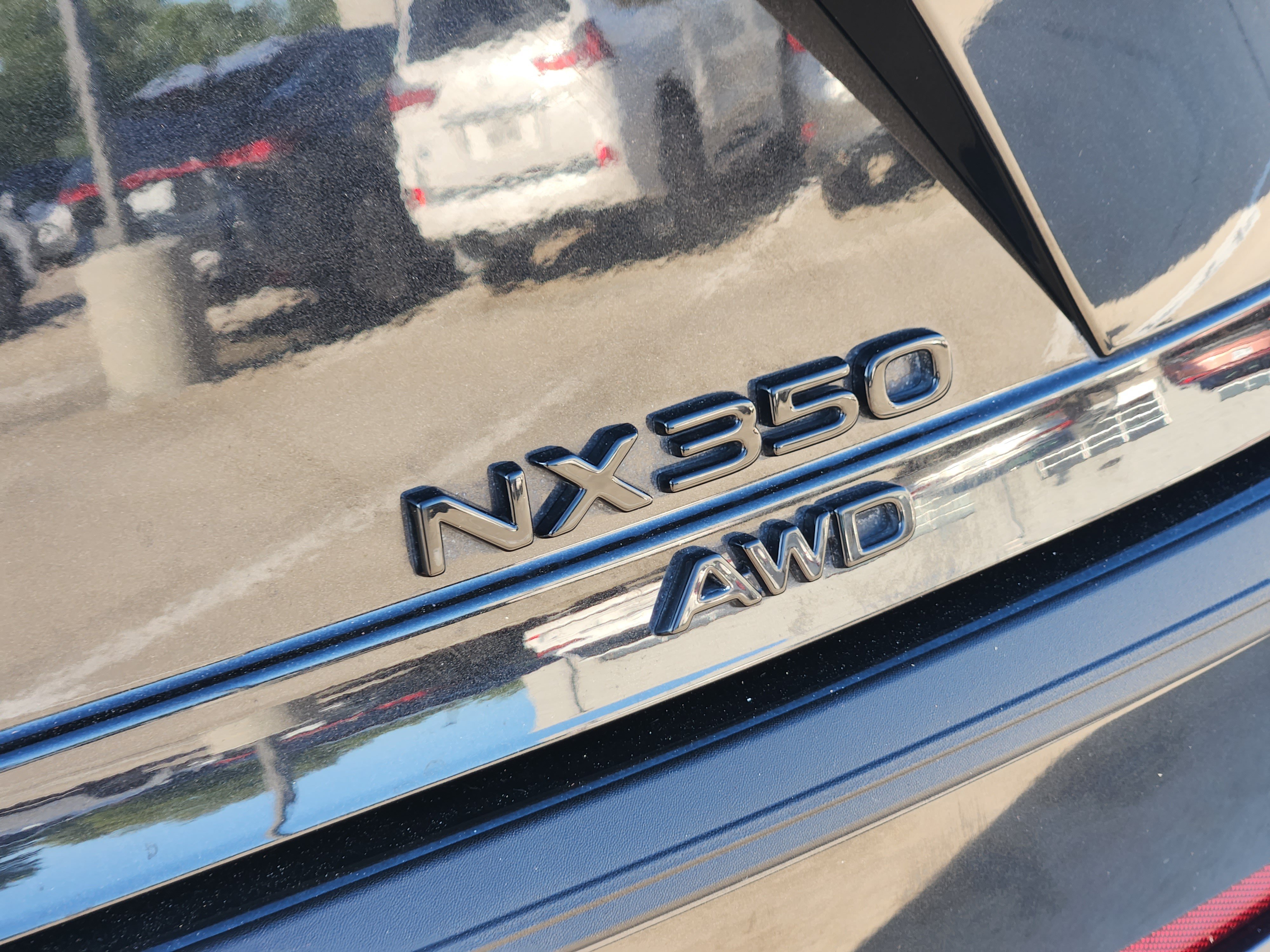 Certified 2025 Lexus NX 350 AWD w/ Accessory Package (2T) image 10