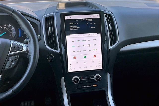 Used 2023 Ford Edge SEL image 9