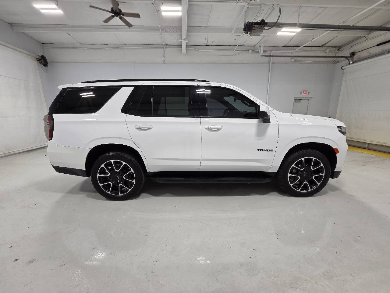 Used 2023 Chevrolet Tahoe RST AWD/4WD image 11