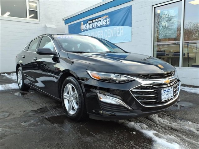 Used 2023 Chevrolet Malibu LS image 1
