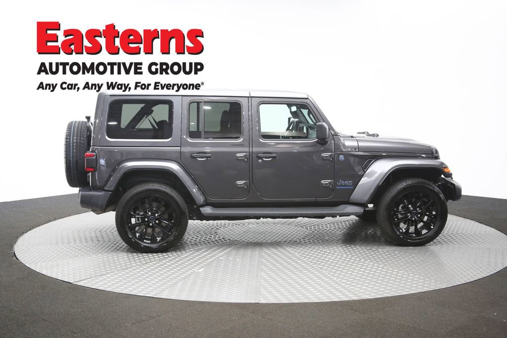 Used 2025 Jeep Wrangler Unlimited Sahara AWD/4WD image 40