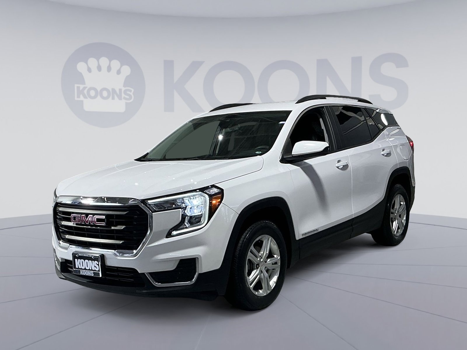 Used 2022 GMC Terrain SLE w/ Driver Convenience Package