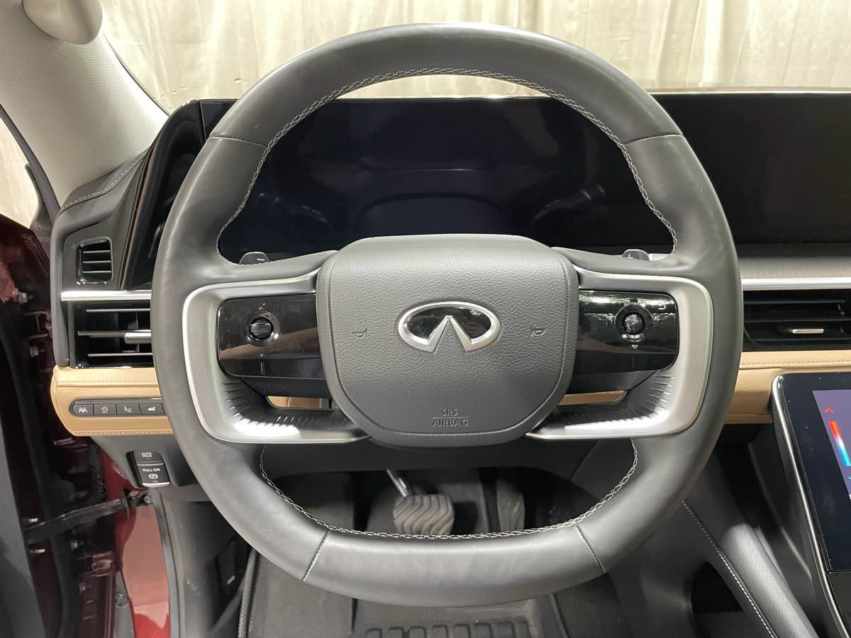 Used 2025 INFINITI QX80 Luxe AWD/4WD image 11
