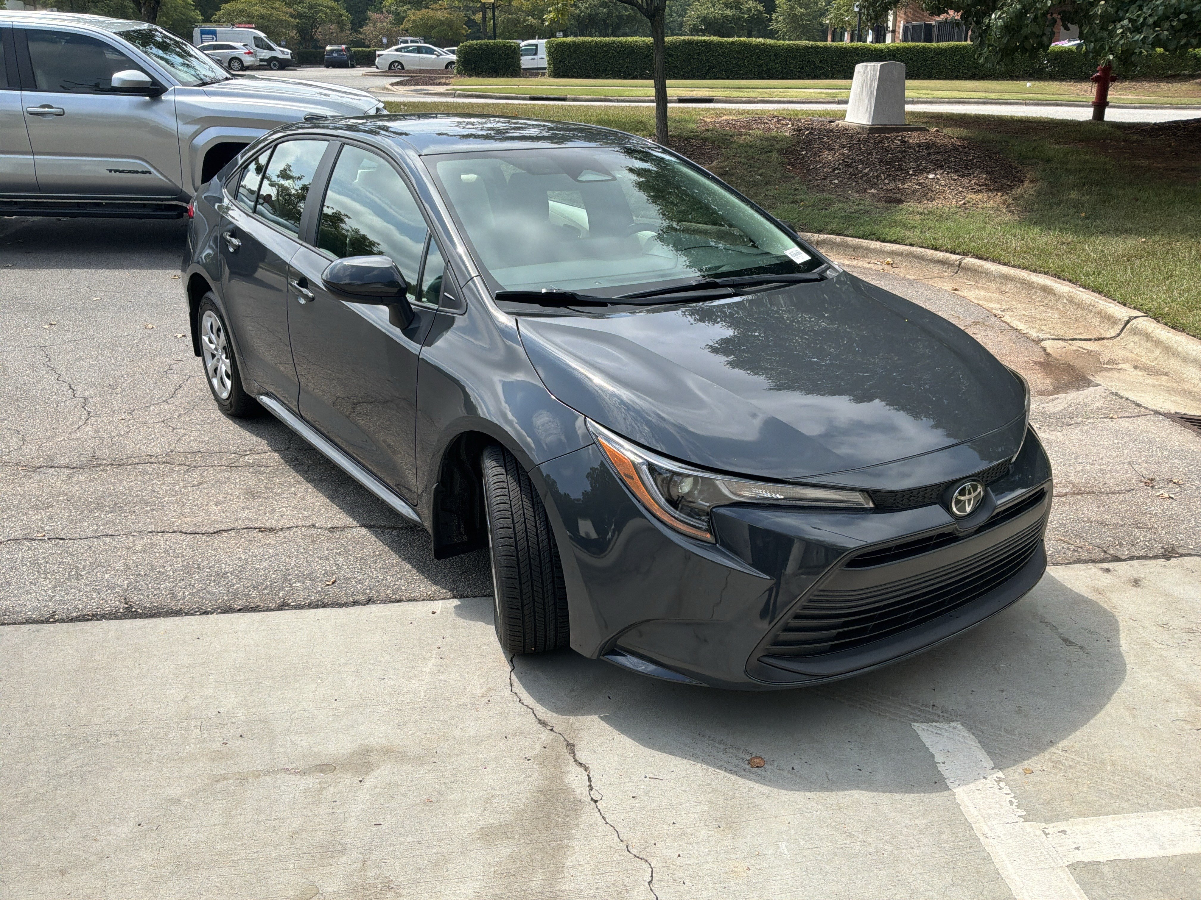 Used 2026 Toyota Corolla LE FWD image 2