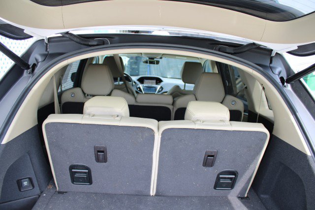Used 2020 Acura MDX w/ Technology Package FWD image 12