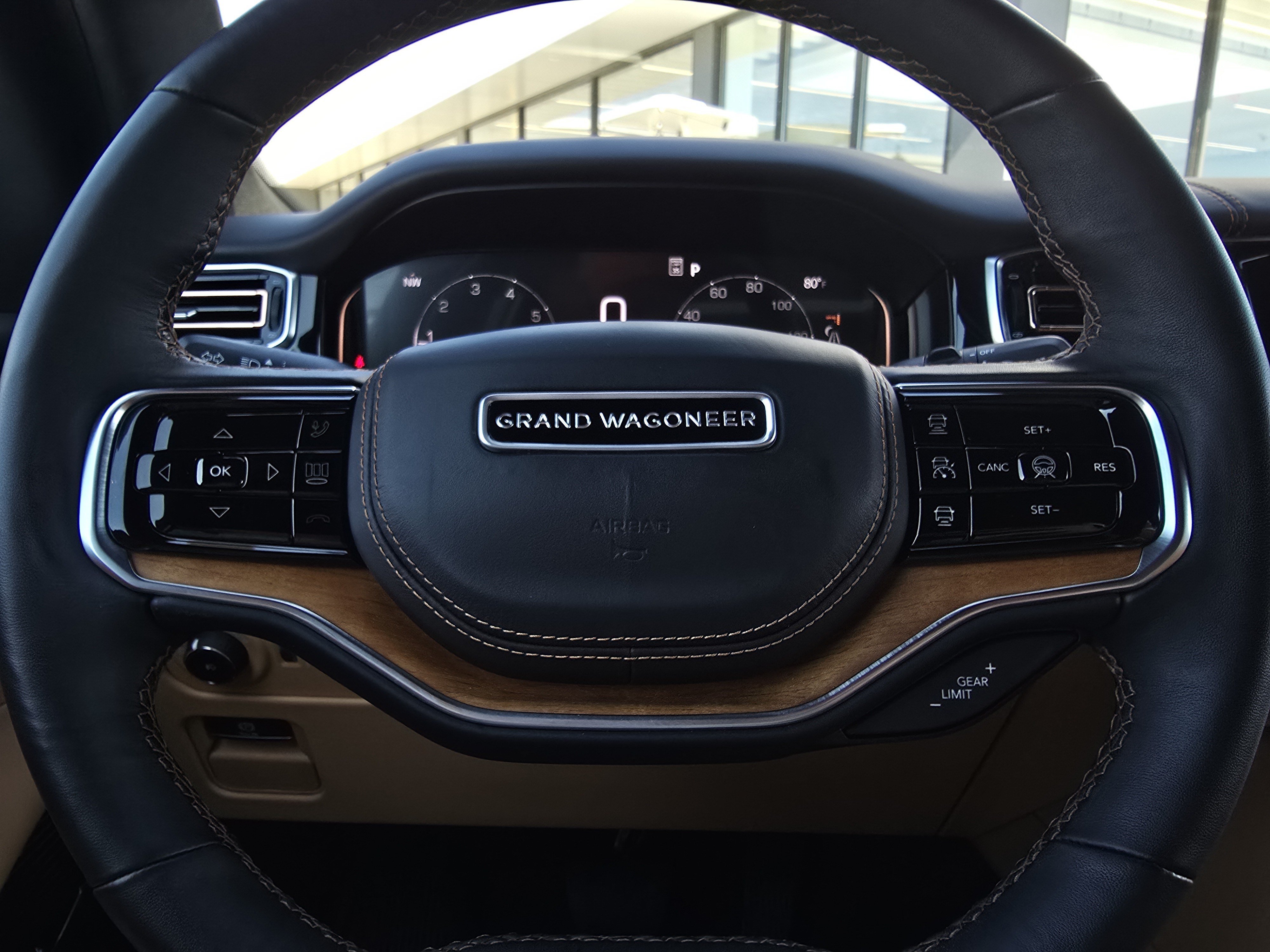 Used 2024 Jeep Grand Wagoneer Series III w/ Rear Seat Video Group 1 AWD/4WD image 25